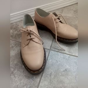 Dr. Martens - Cream Oxfords, Size 8 US L